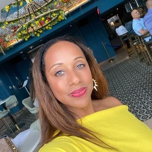 Meet your Posher, Mia